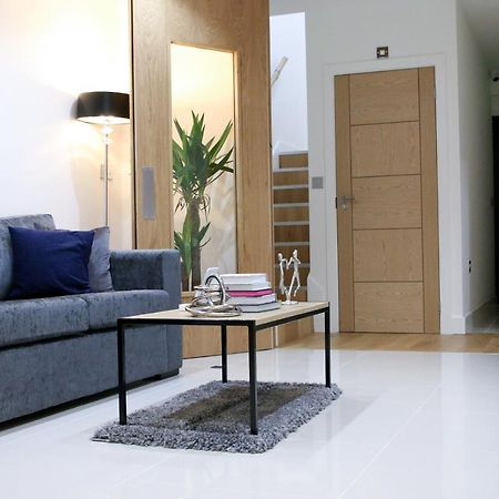 Executive Bright And Airy Studio Apartment In Sydenham ロンドン エクステリア 写真