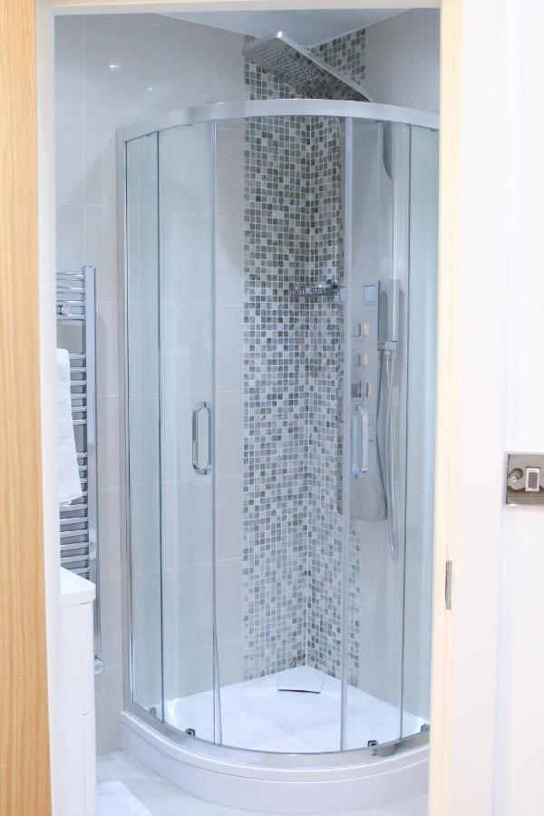 Executive Bright And Airy Studio Apartment In Sydenham ロンドン エクステリア 写真