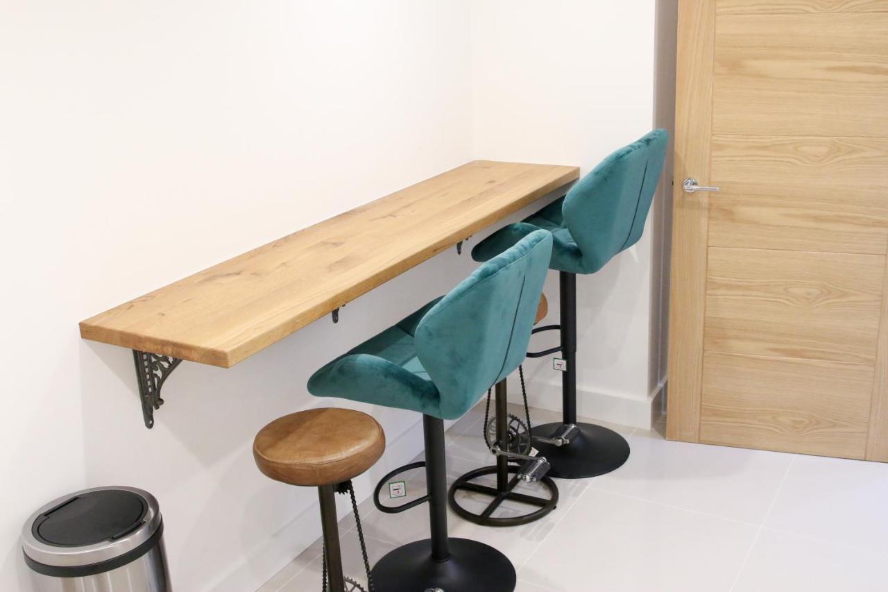 Executive Bright And Airy Studio Apartment In Sydenham ロンドン エクステリア 写真